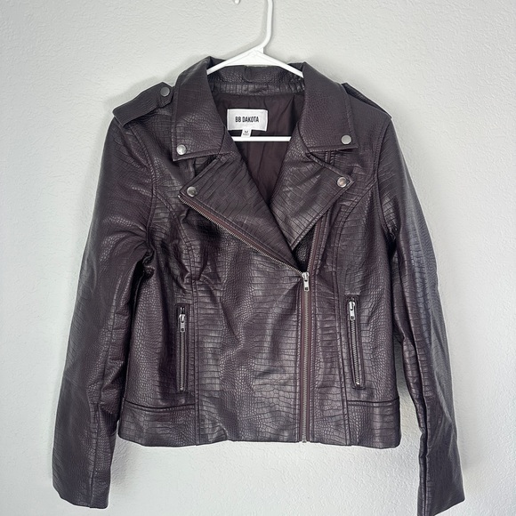 BB Dakota Lucky Lizard Deep Burgundy Vegan Leather Jacket - Picture 4 of 9